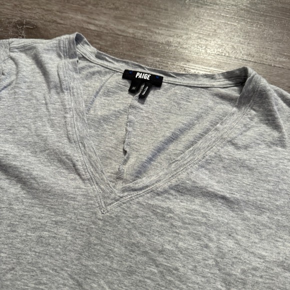 Paige Shirt Womens Medium Gray V Neck Short Sleeve Tee Cotton Blend Lounge Adult - Picture 2 of 8
